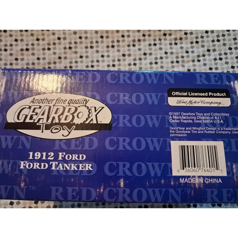 1912 Ford Tanker Truck 1:24 Coin Banks Limited Editions